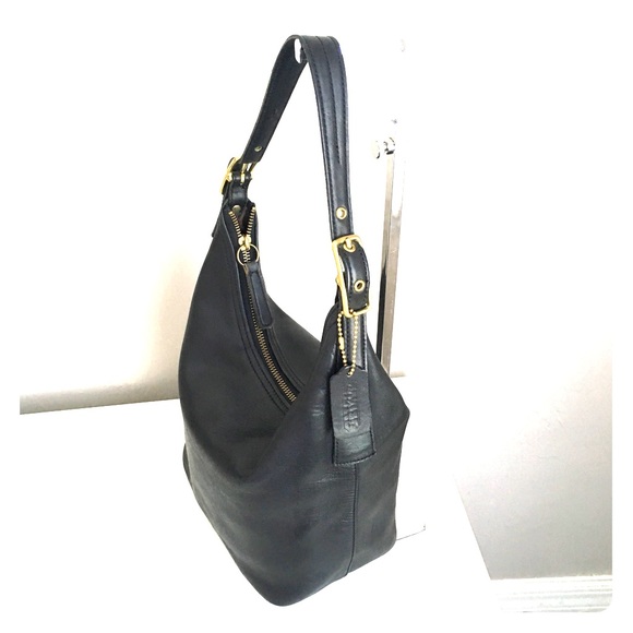Coach Handbags - Vintage hobo leather coach made in USA